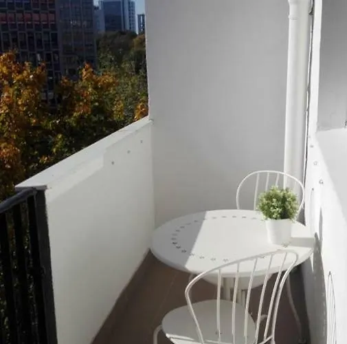 Powstancow Wielkopolskich 12 アパート *